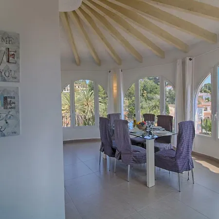 Vila Holiday Martinet *